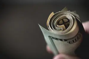 zajecie przez komornika wynagrodzenia